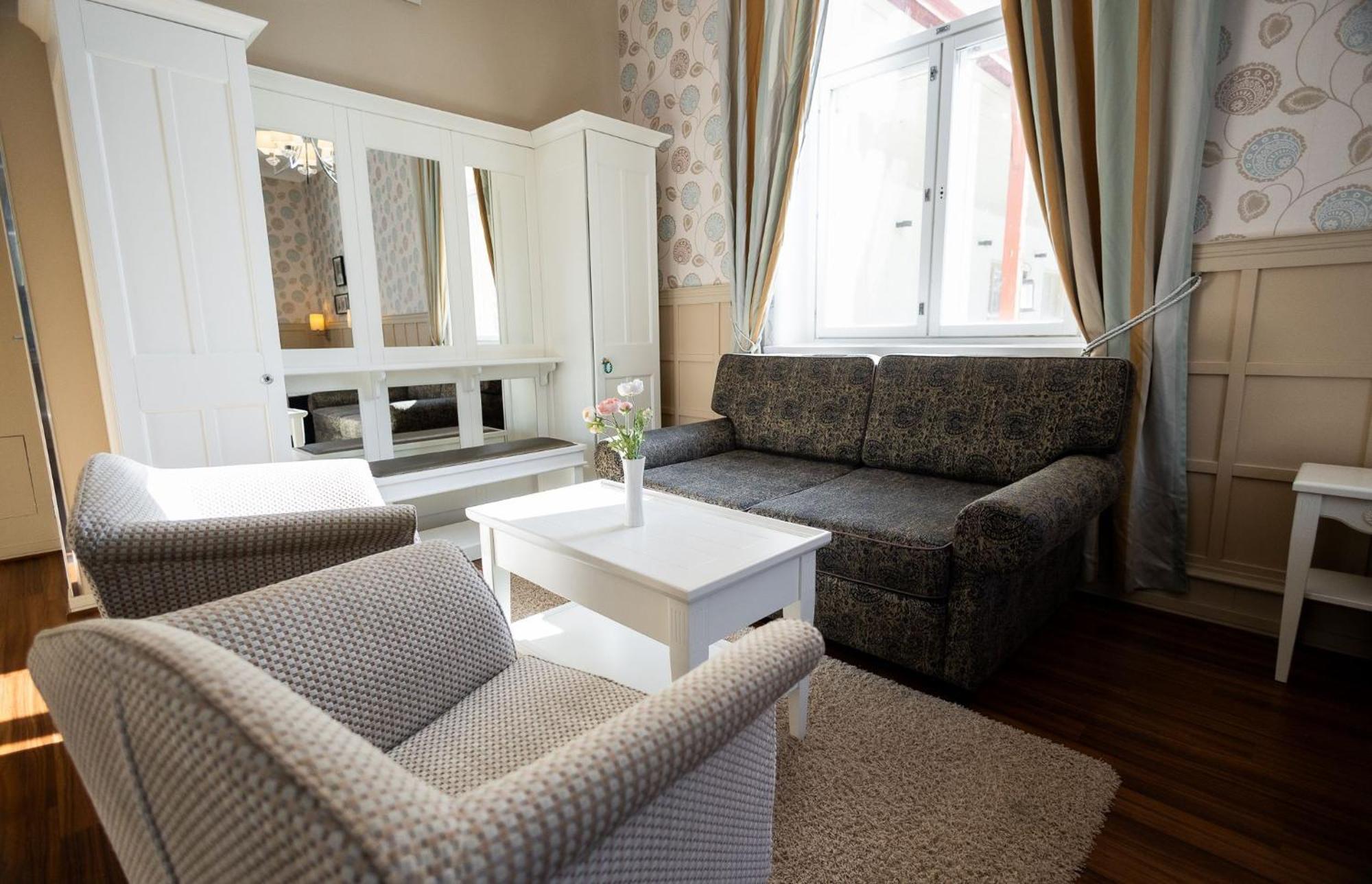 Hotel Kruunupuisto Пункахару Екстериор снимка