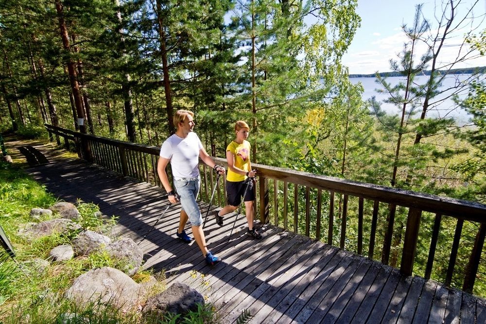Hotel Kruunupuisto Пункахару Екстериор снимка