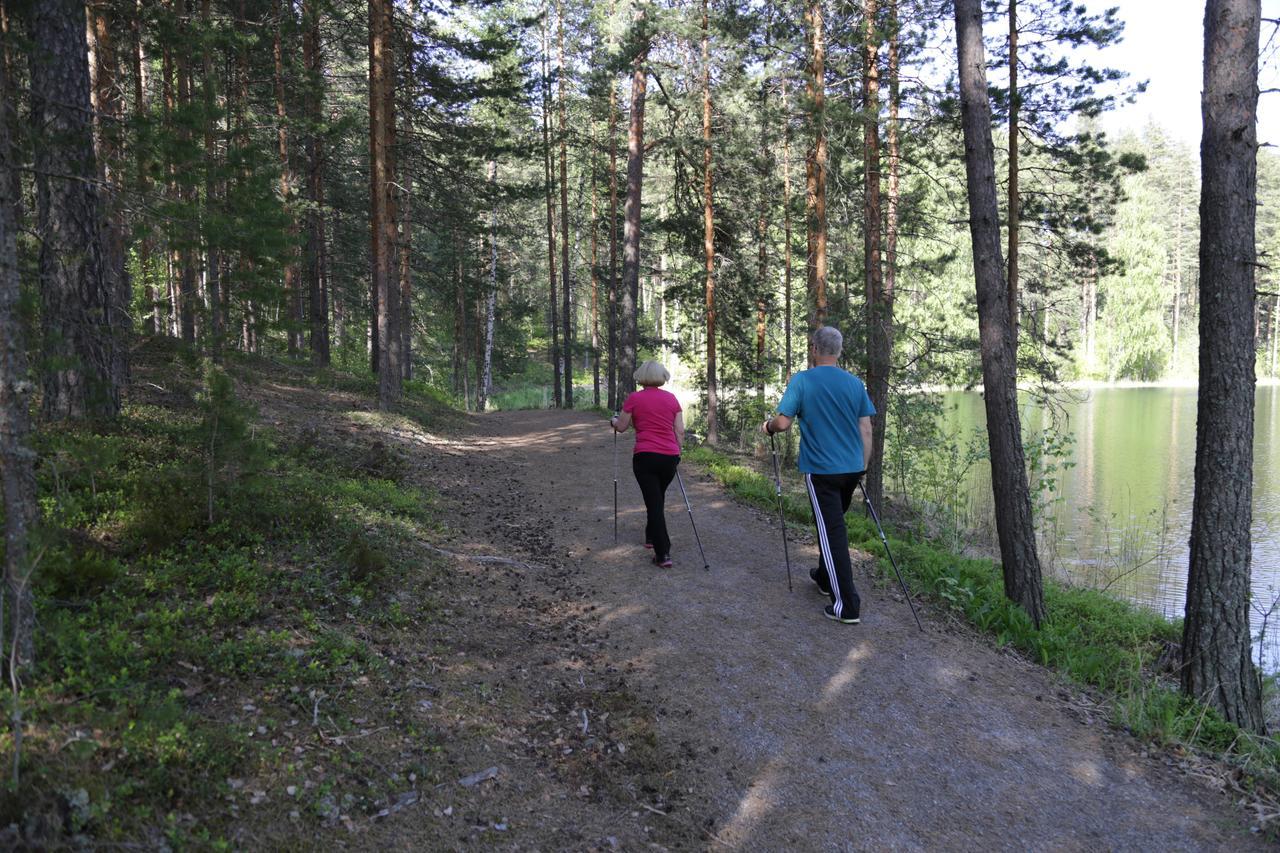 Hotel Kruunupuisto Пункахару Екстериор снимка